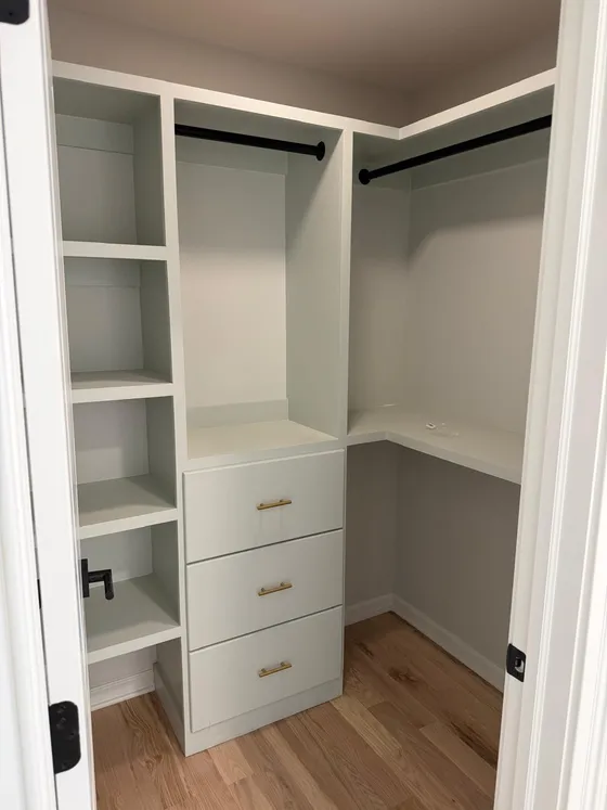 Custom Closets millwork by Lyons Trimming Work LLC, project 59