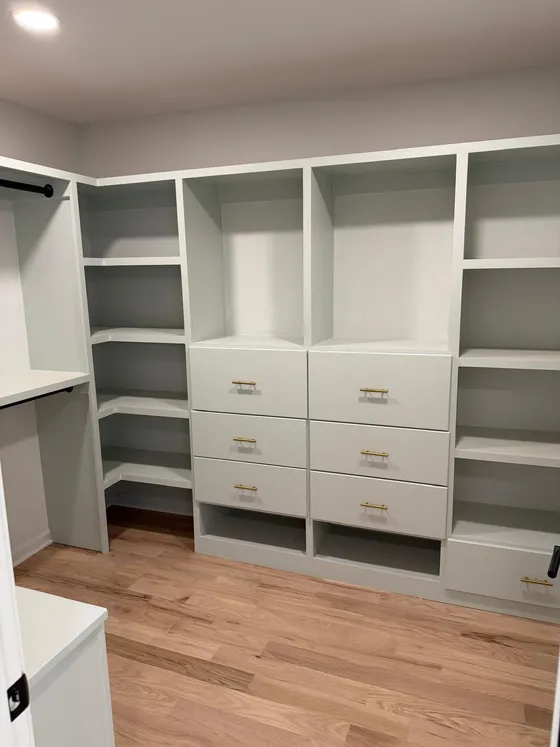 Custom Closets millwork by Lyons Trimming Work LLC, project 60